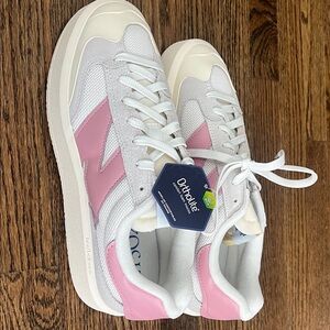 New Balance Women's Pink and White Sneakers